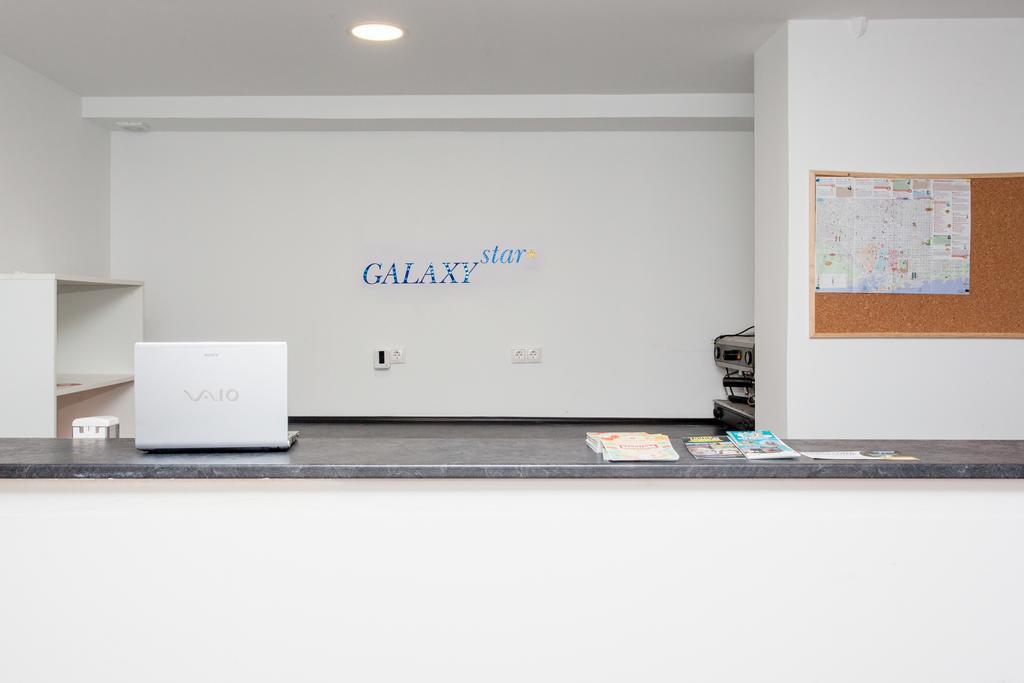 Galaxystar Hostel Barcelona Luaran gambar